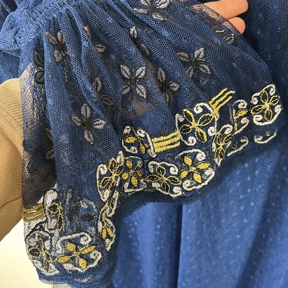 FREE PEOPLE NAVY BLUE EMBROIDERED MESH JOYRIDE SHEER TOP Sz Medium - Picture 9 of 16